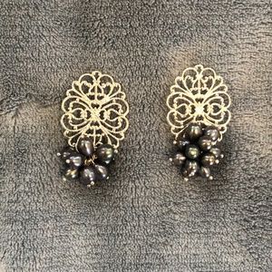 Katchi- silver & grey pearl earrings